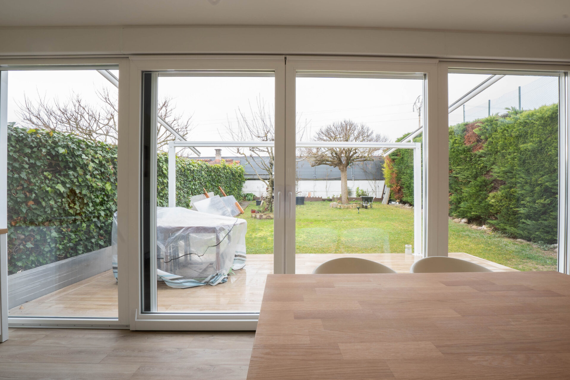 Reformas de patios exteriores: cómo transformar tu espacio al aire libre